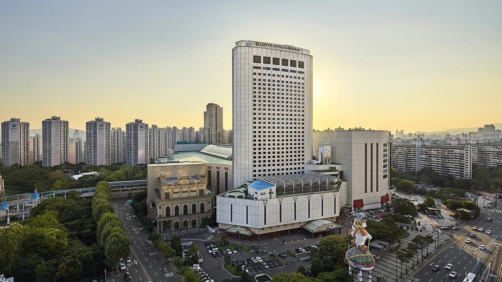 Lotte Hotel World, how it began