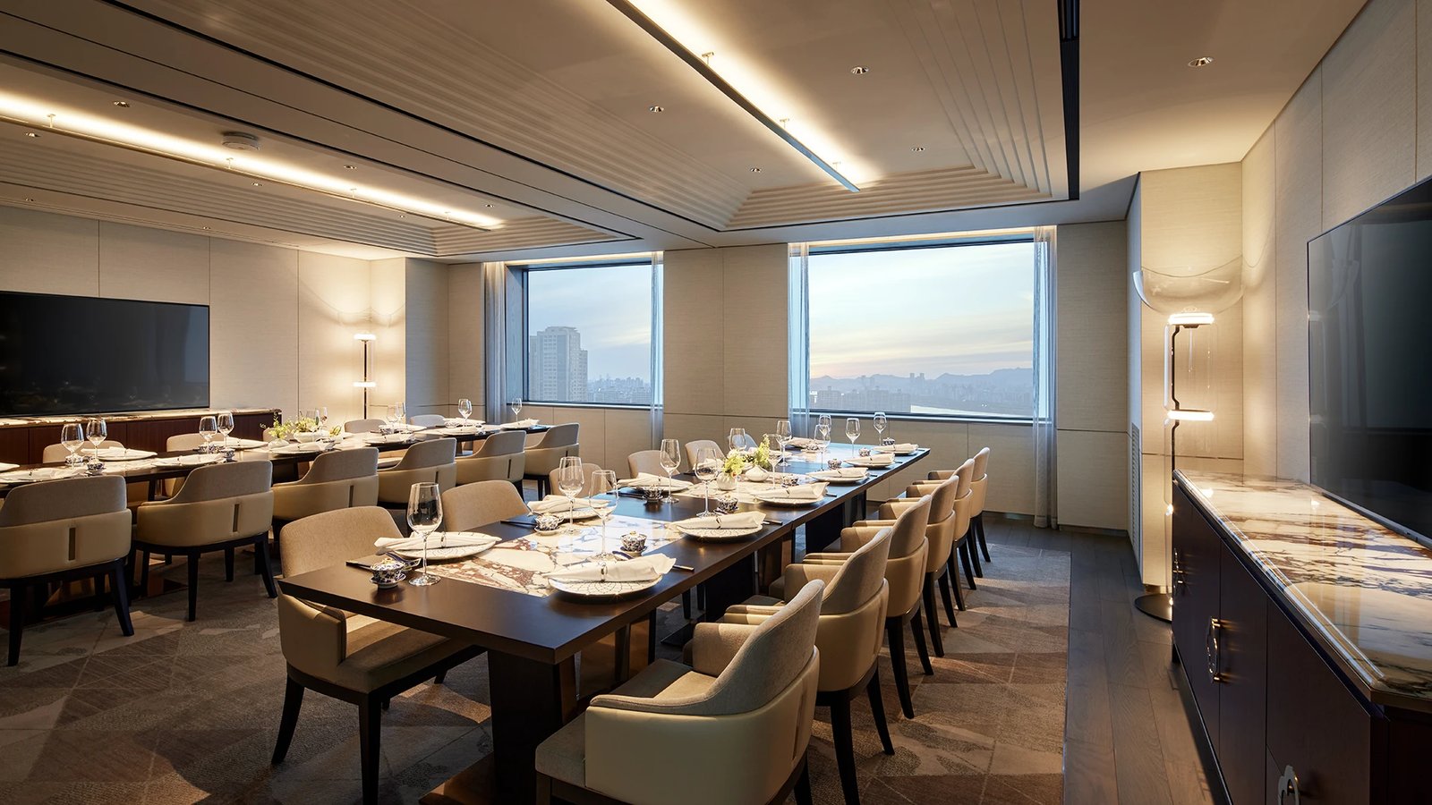 Lotte Hotel World — eat & drink