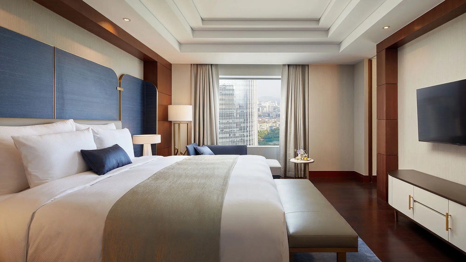 Lotte Hotel World — rooms