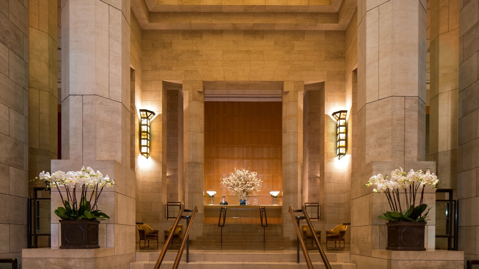 Four Seasons Hotel New York — vibe