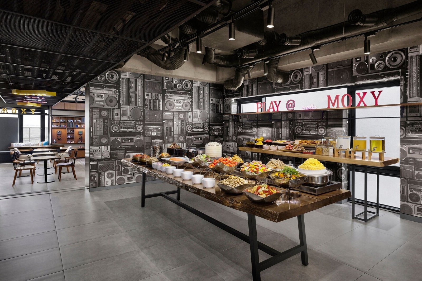 Moxy Seoul Insadong — eat & drink