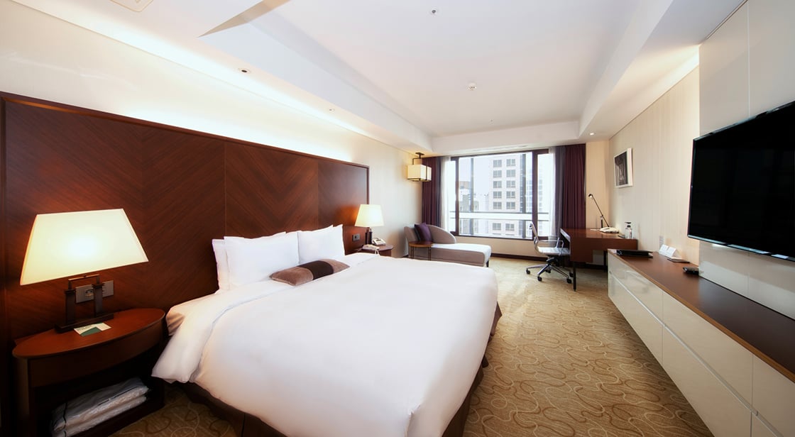 Hotel Koreana — rooms