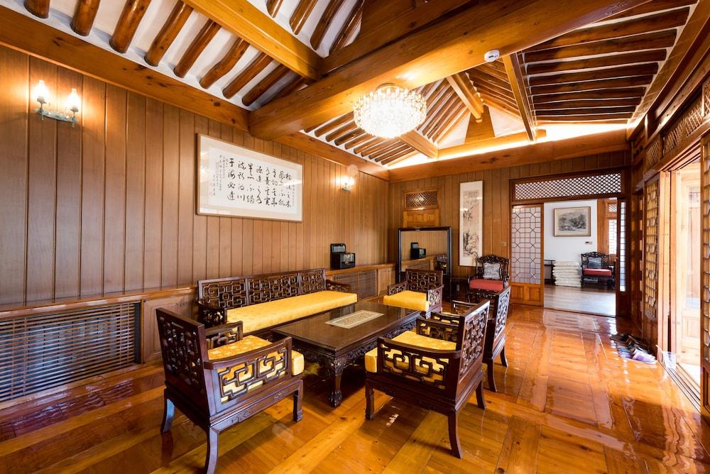 Bonum 1957 Hanok And Boutique — eat & drink