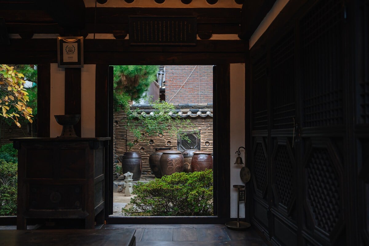 Rakkojae Seoul Main Hanok — vibe