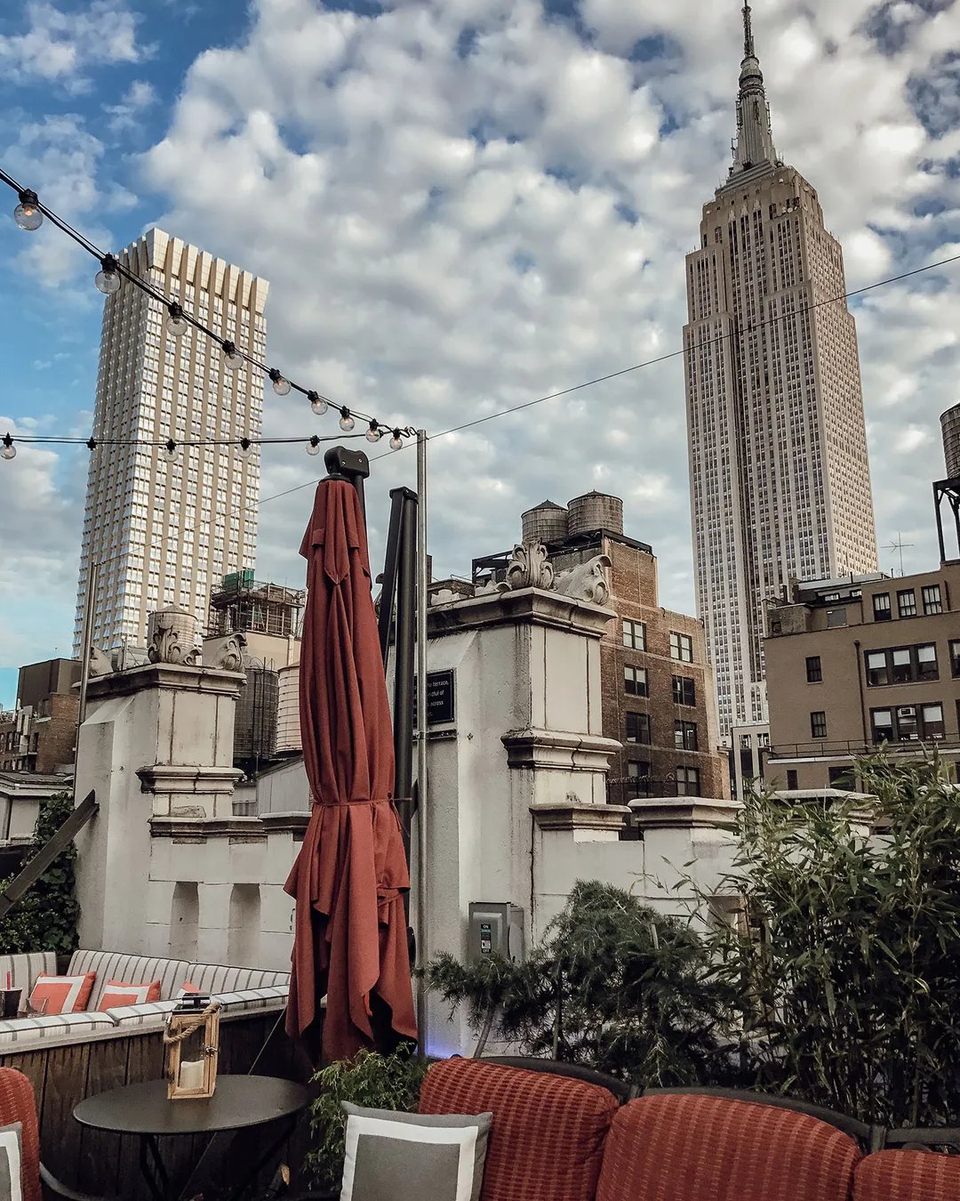 Refinery Hotel — vibe