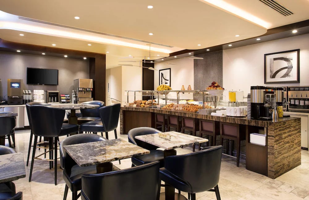 New York Hilton Midtown — eat & drink