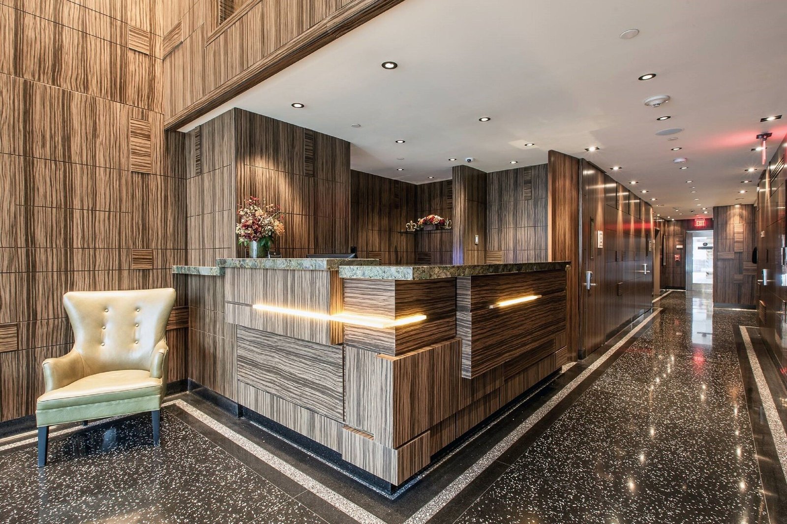 Opera House Hotel — vibe