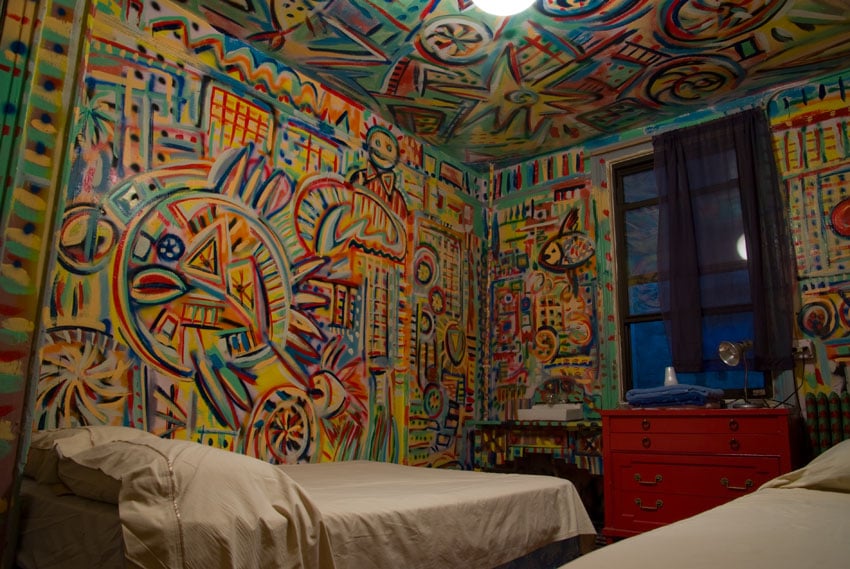 Carlton Arms Hotel — rooms