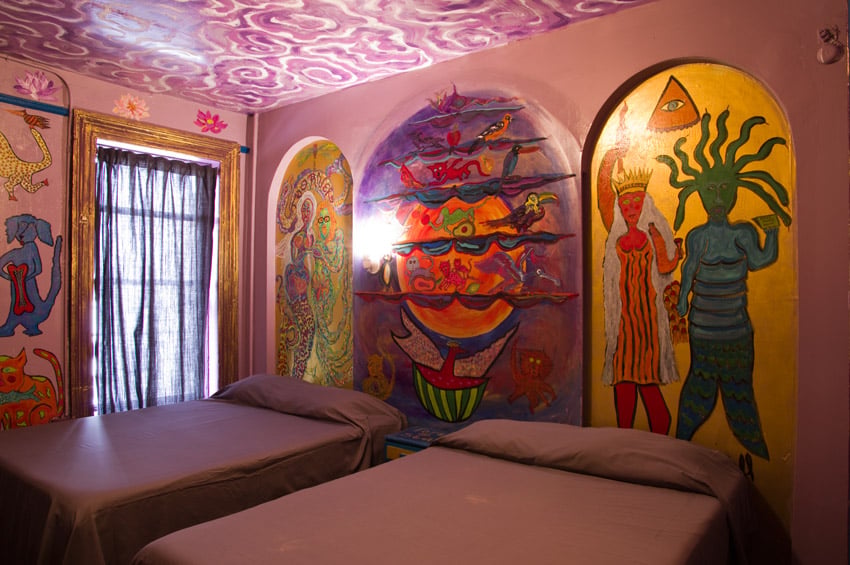 Carlton Arms Hotel — rooms