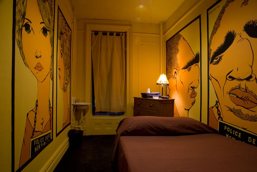 Carlton Arms Hotel — rooms