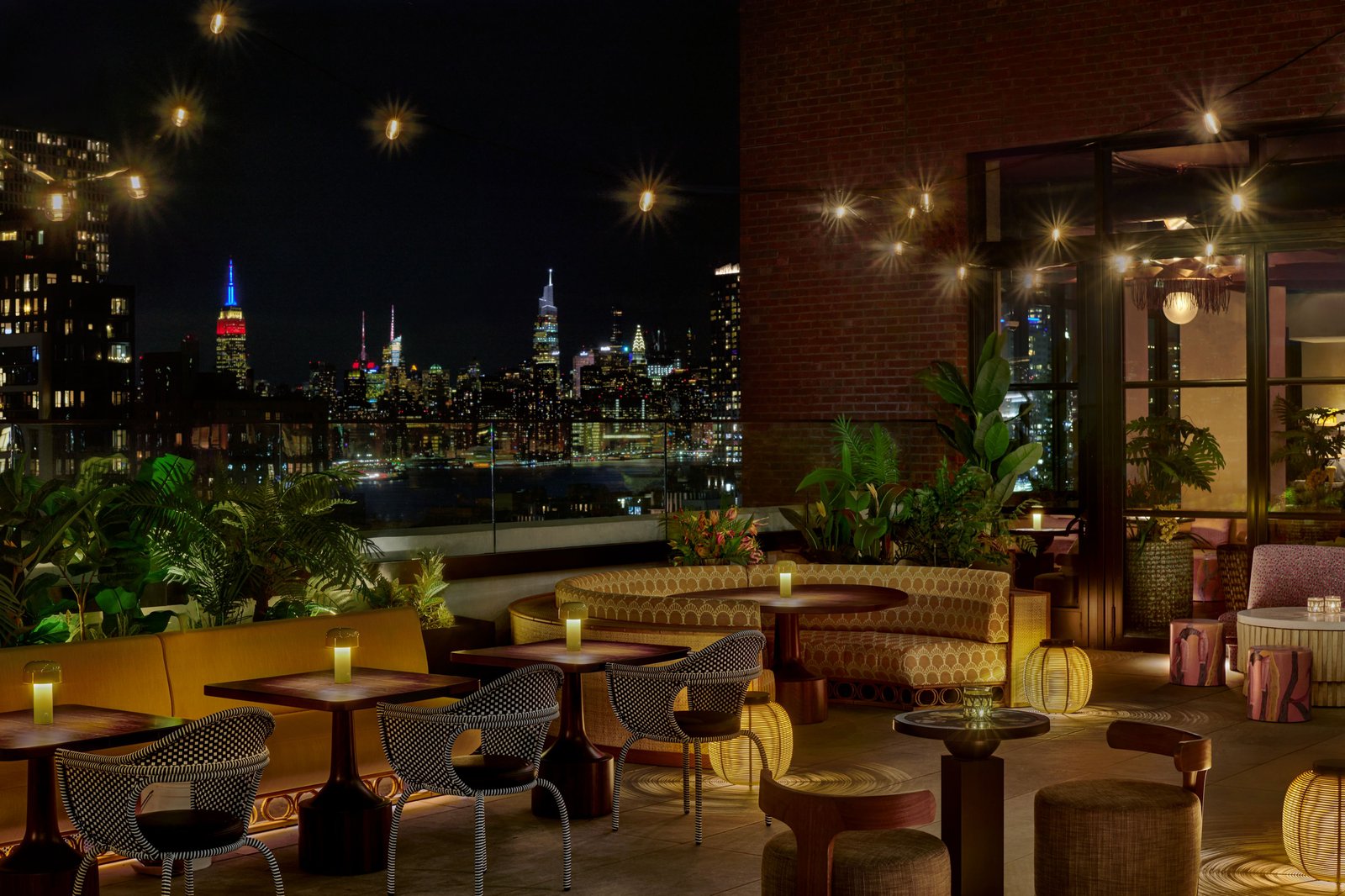 Moxy Brooklyn Williamsburg — vibe