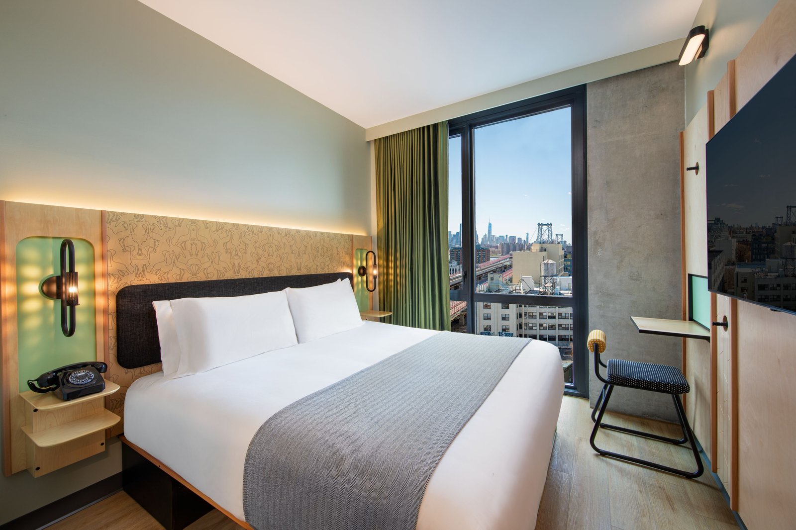 Moxy Brooklyn Williamsburg — rooms