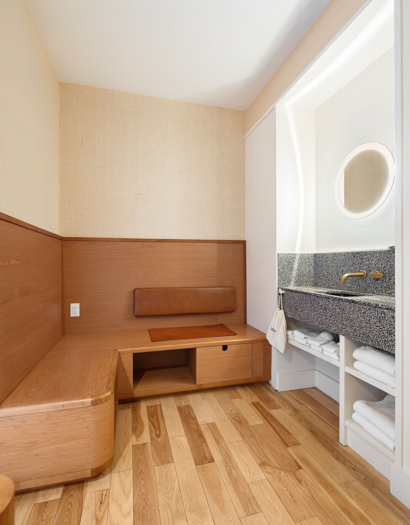 Untitled at 3 Freeman Alley — rooms