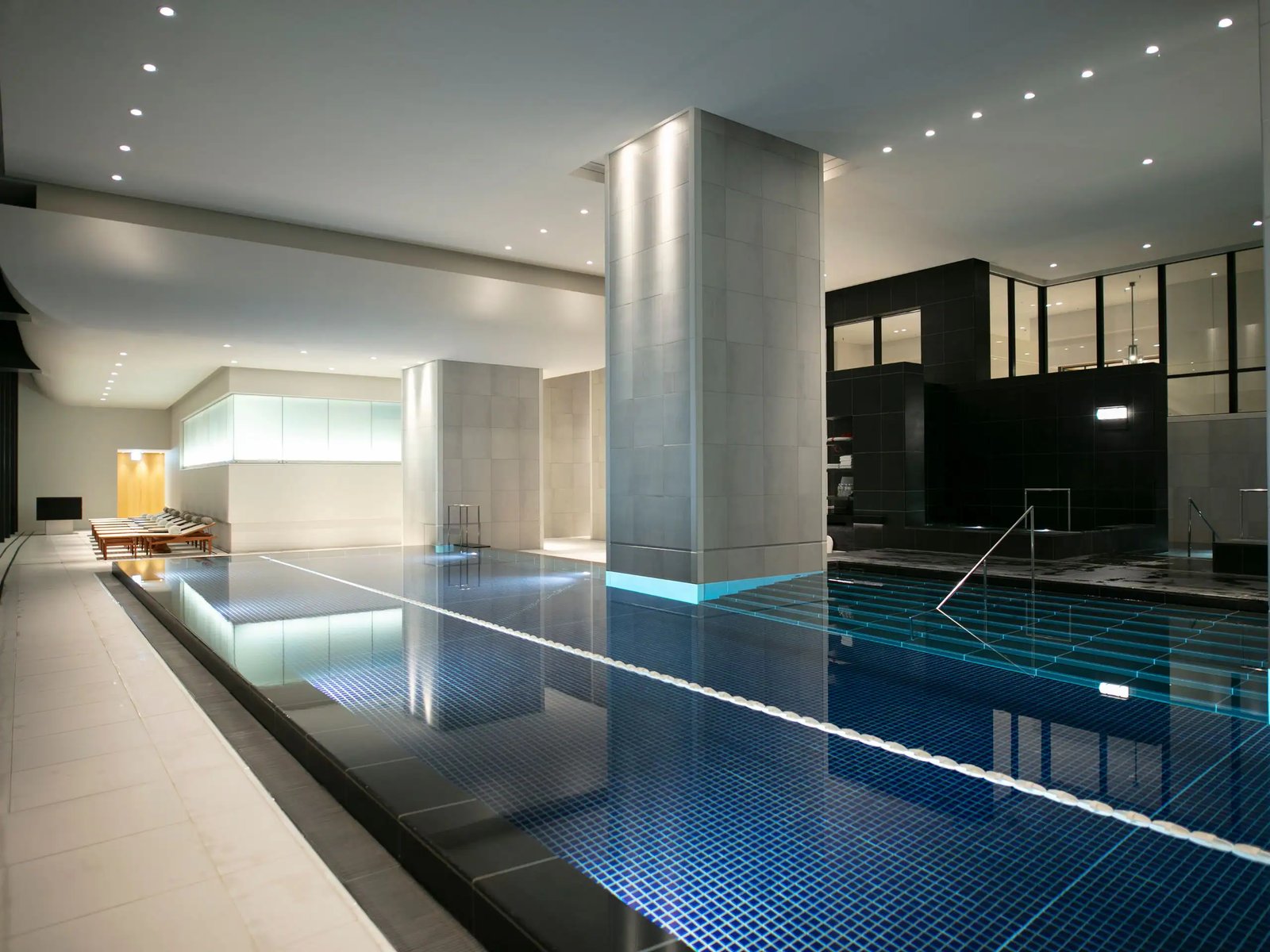 Andaz Tokyo Toranomon Hills, the pool