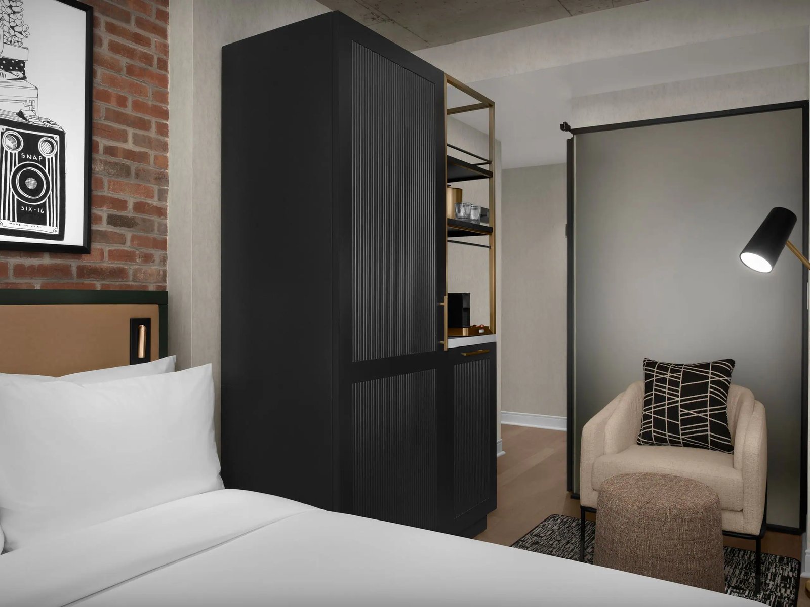 The Livingston Hotel — rooms