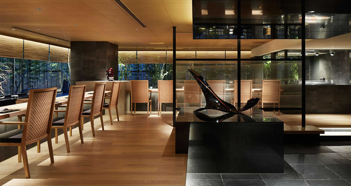 The Thousand Kyoto, at the table