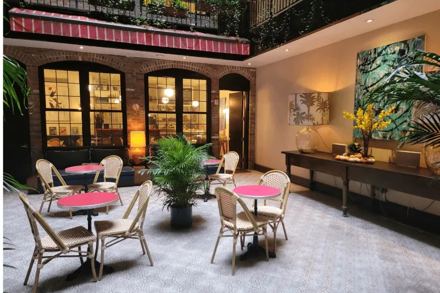 The Broome Hotel — vibe