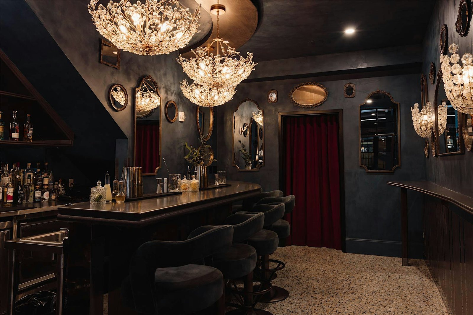 The Broome Hotel — eat & drink