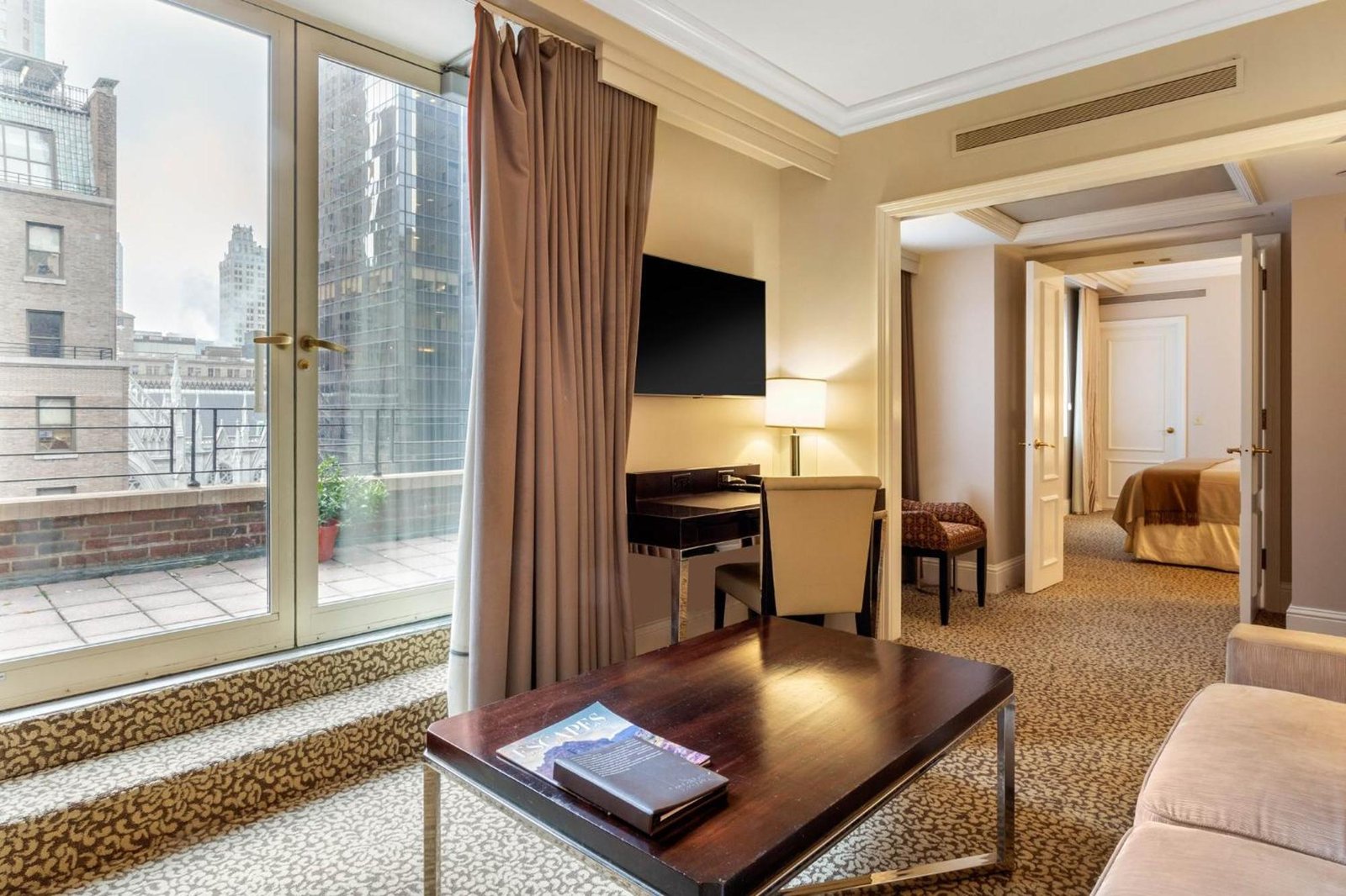 Omni Berkshire Place — rooms