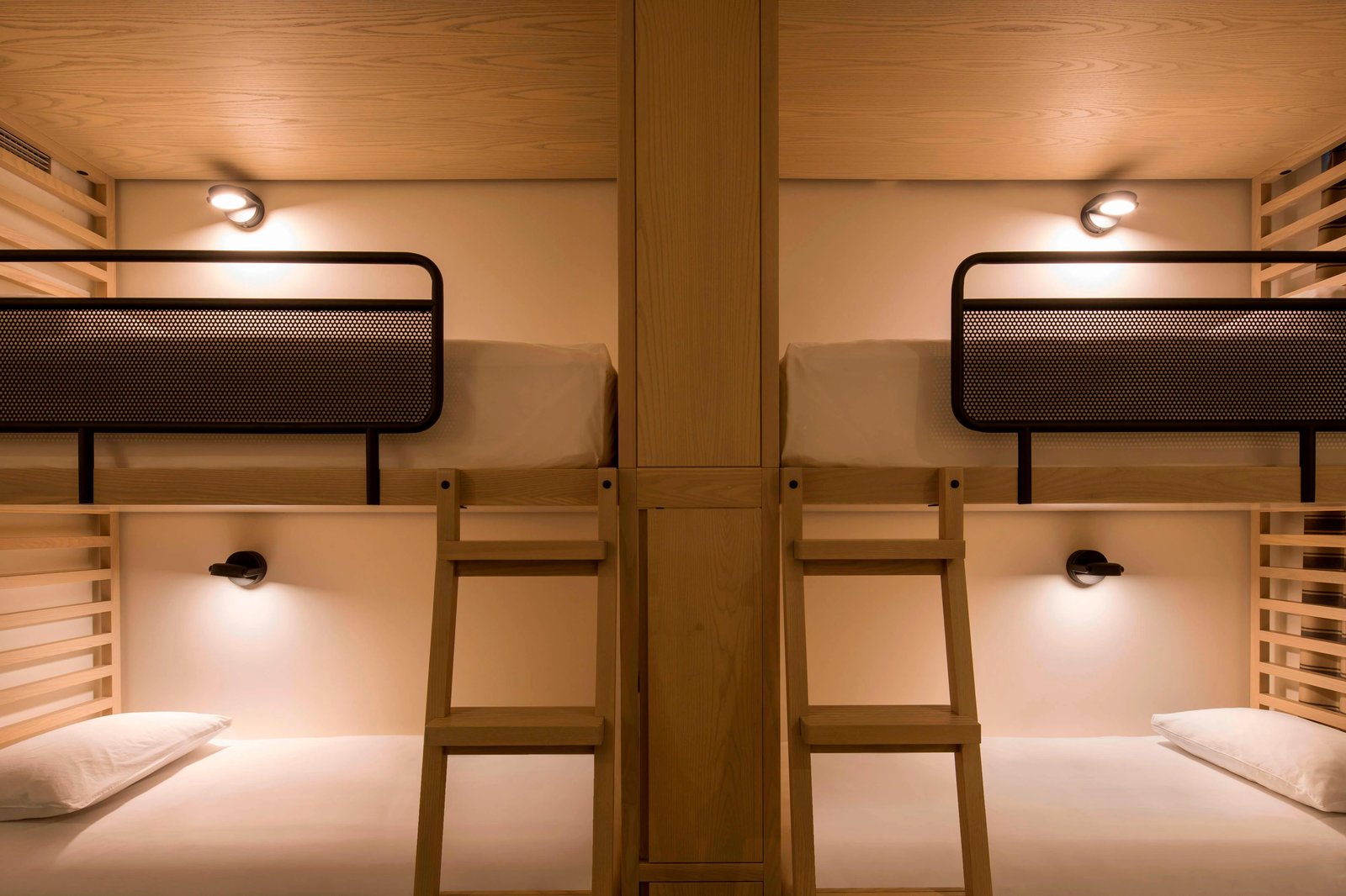 Moxy NYC Chelsea — rooms