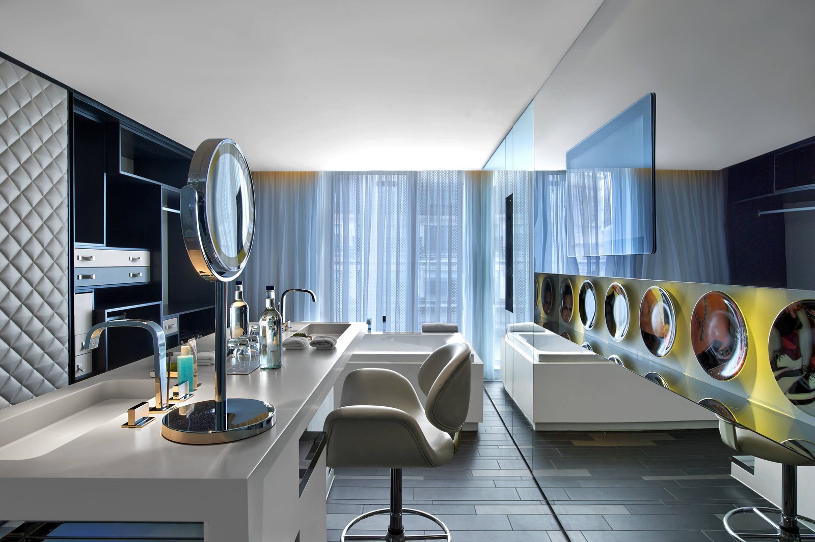 W London — rooms