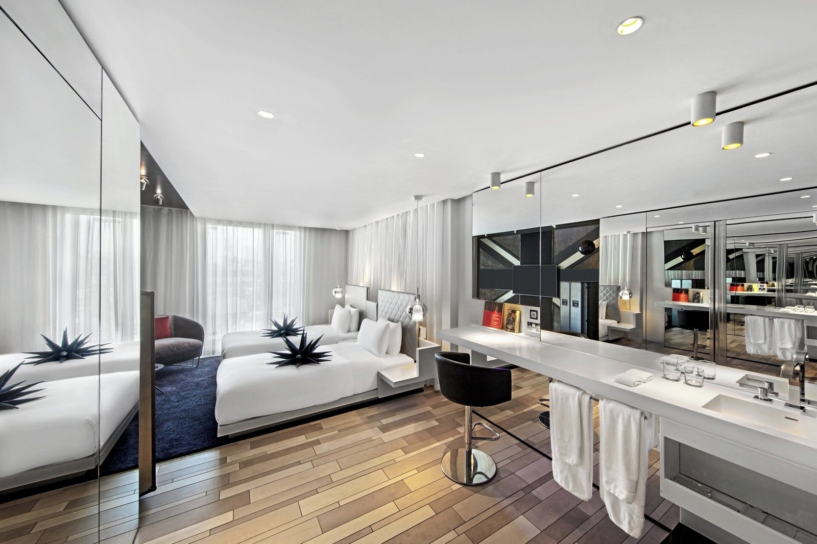 W London — rooms