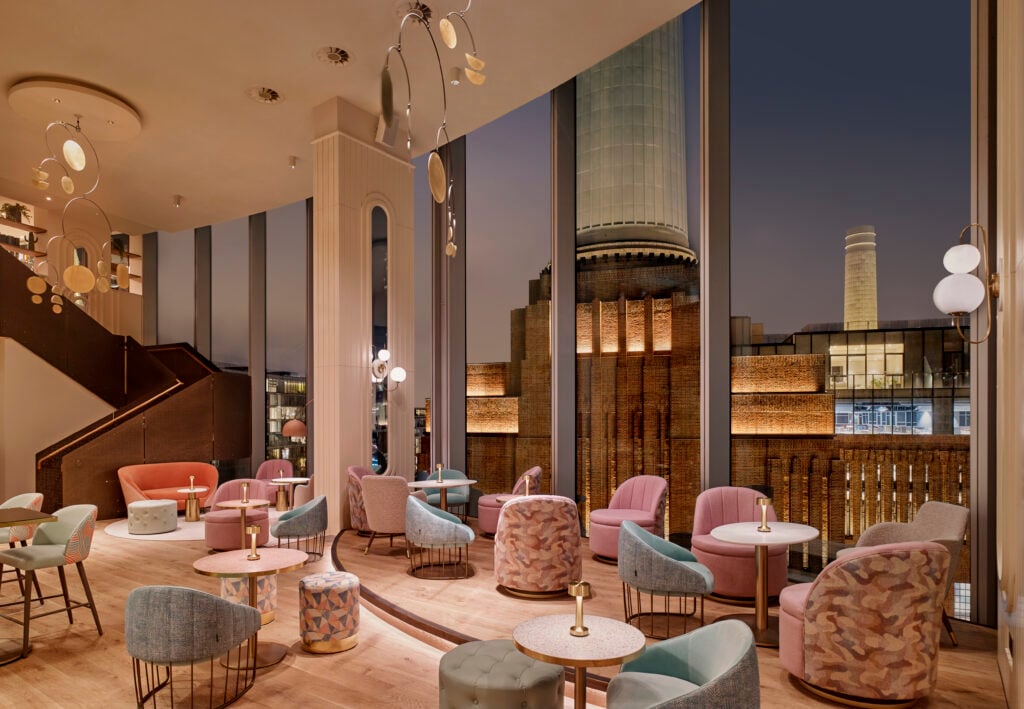 art'otel London Battersea Power Station, joia bar / pérola cocktail bar