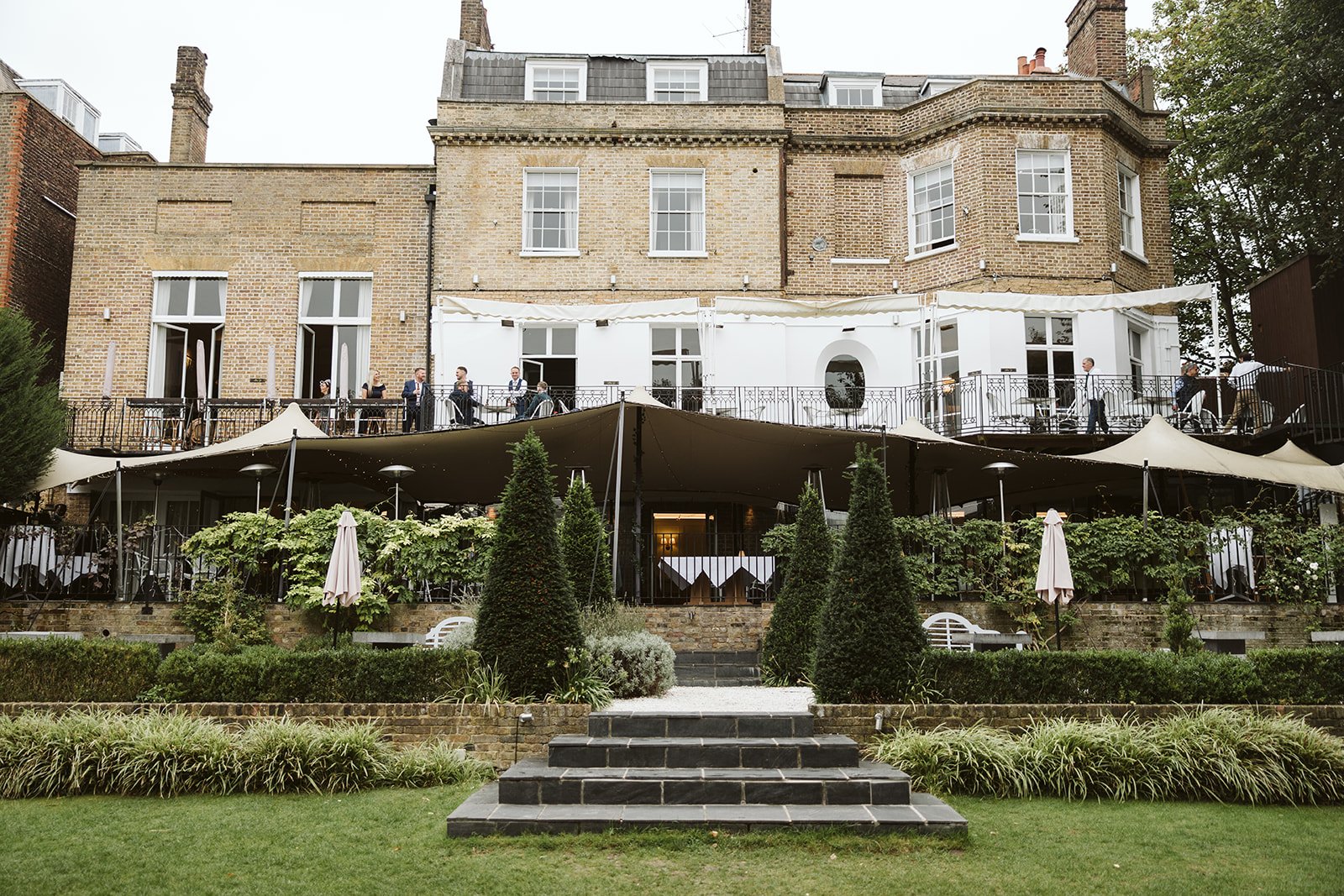 Bingham Riverhouse — vibe