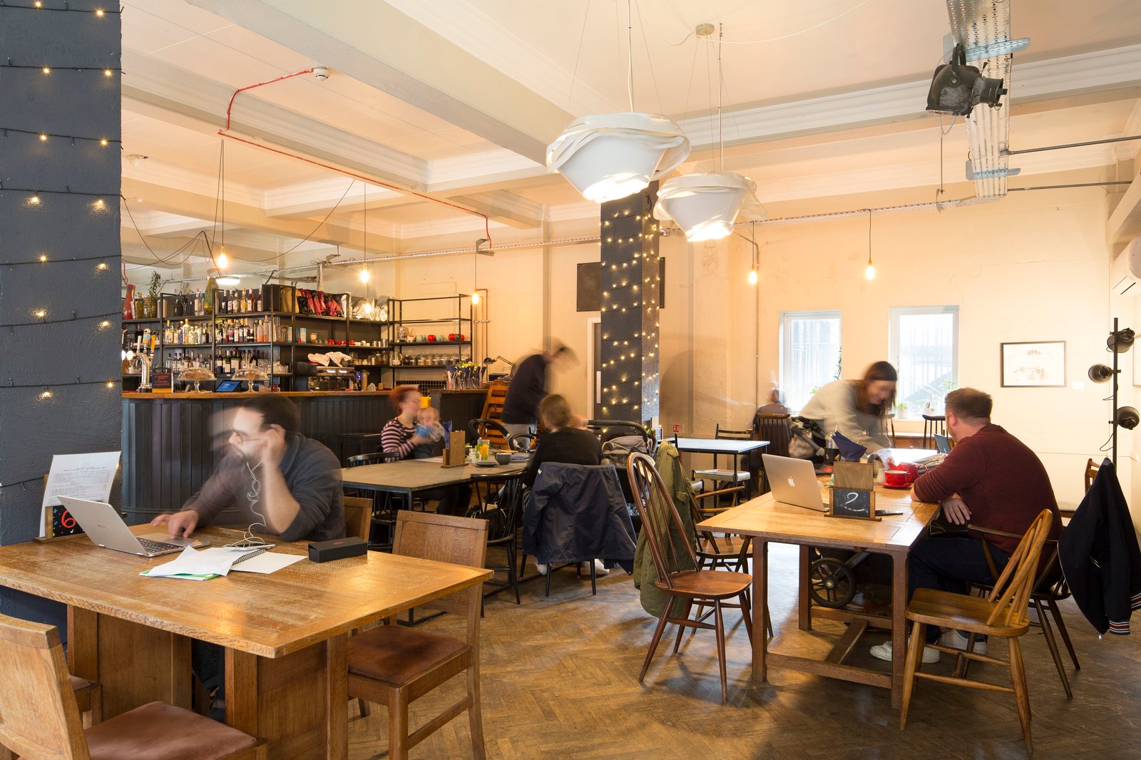 Green Rooms, lobby café & bar