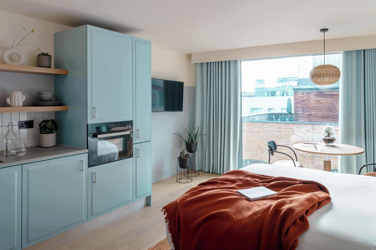 Bermonds Locke Tower Bridge — rooms