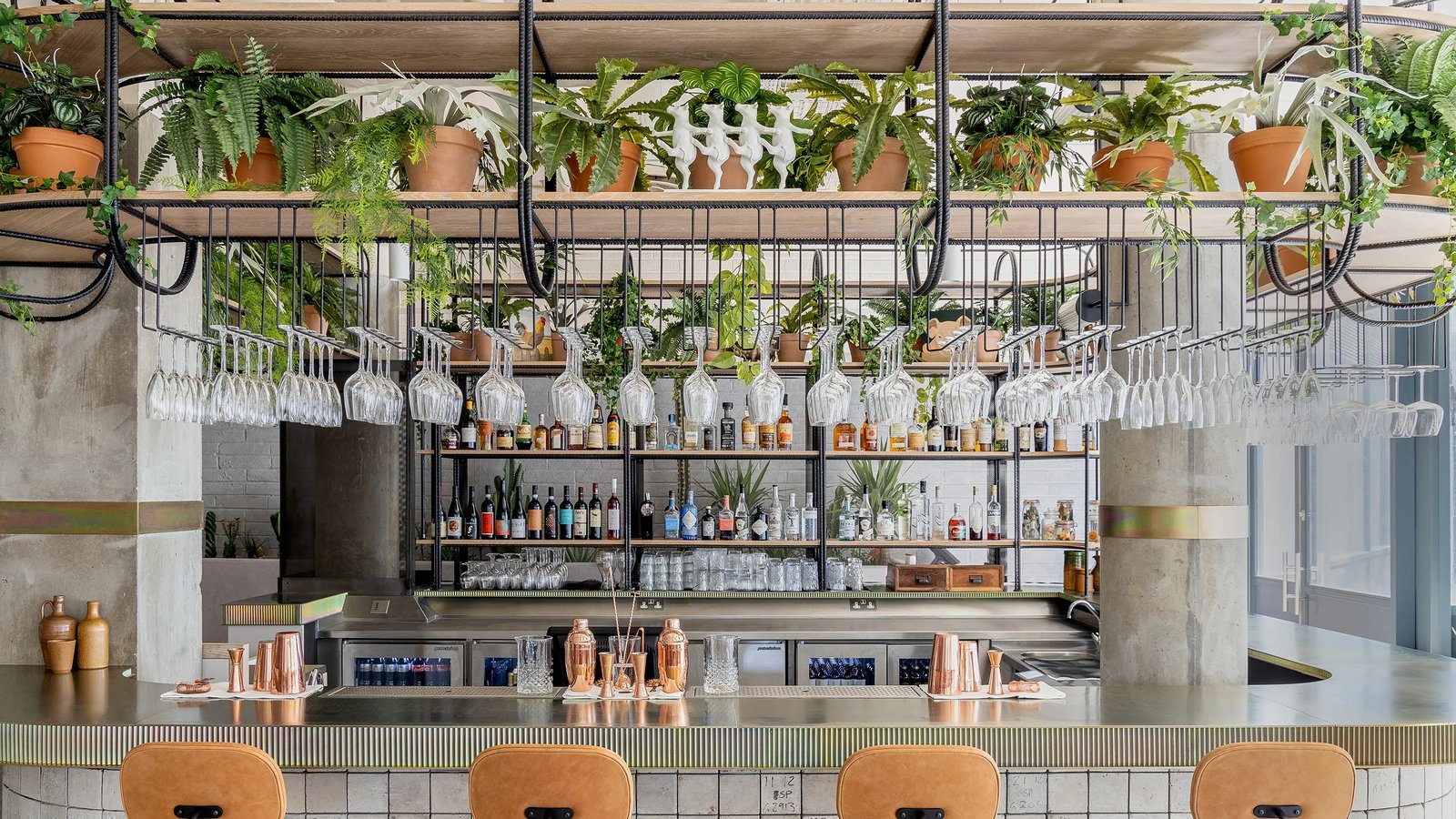 Bermonds Locke Tower Bridge — eat & drink
