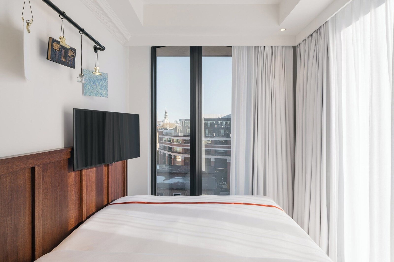 Ruby Stella Hotel London by IHG — rooms