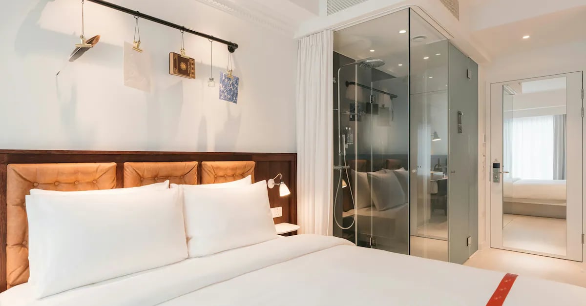 Ruby Stella Hotel London by IHG — rooms