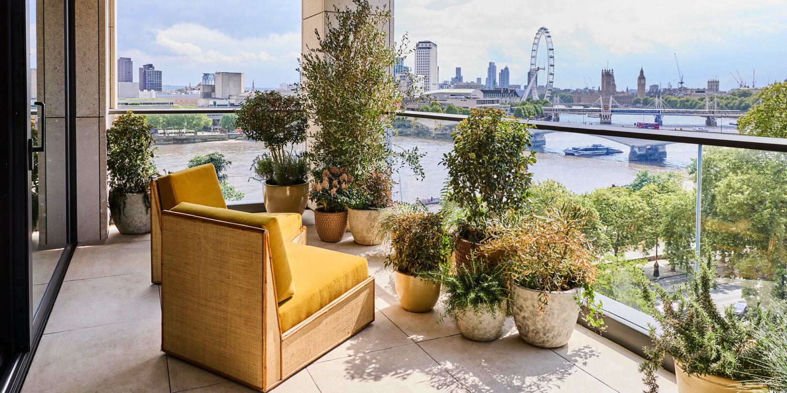 St. Clement, 180 The Thames — vibe