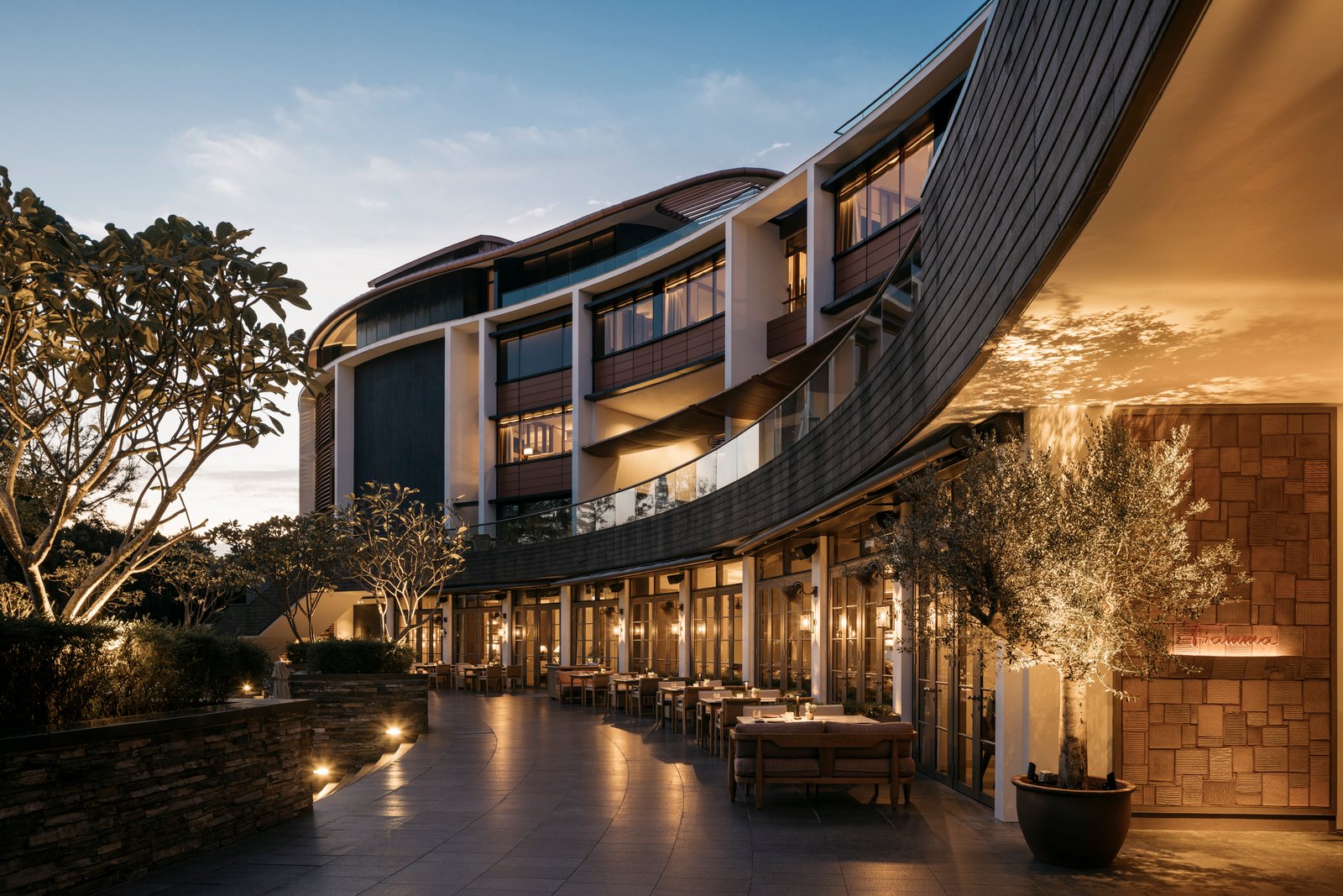 Capella Singapore — vibe