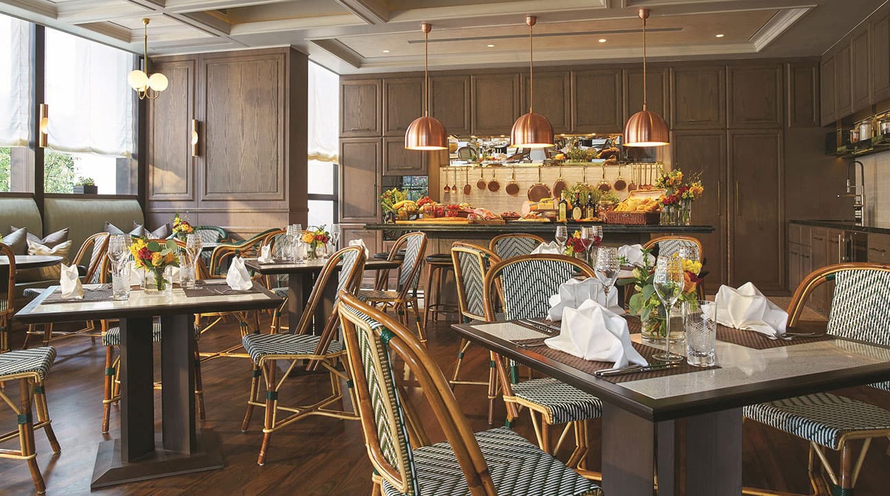 Capella Singapore, at the table
