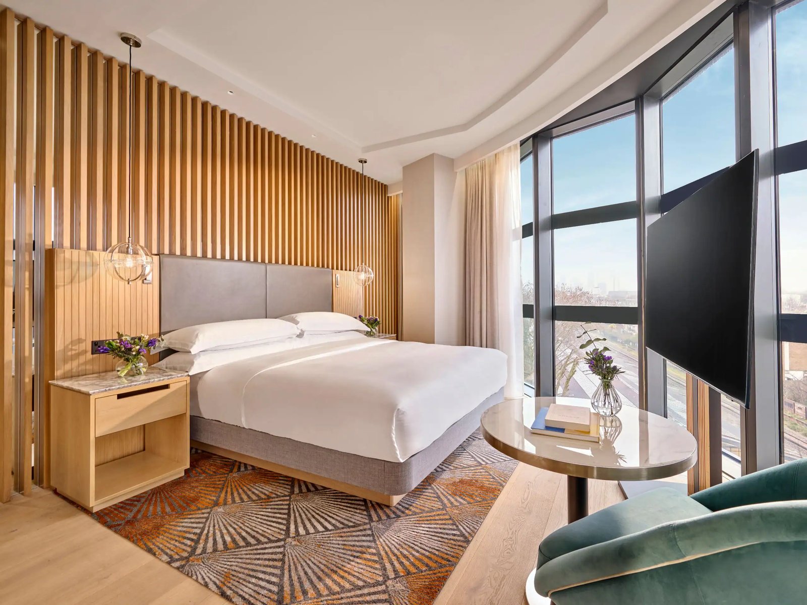 Hyatt Regency London Olympia — rooms