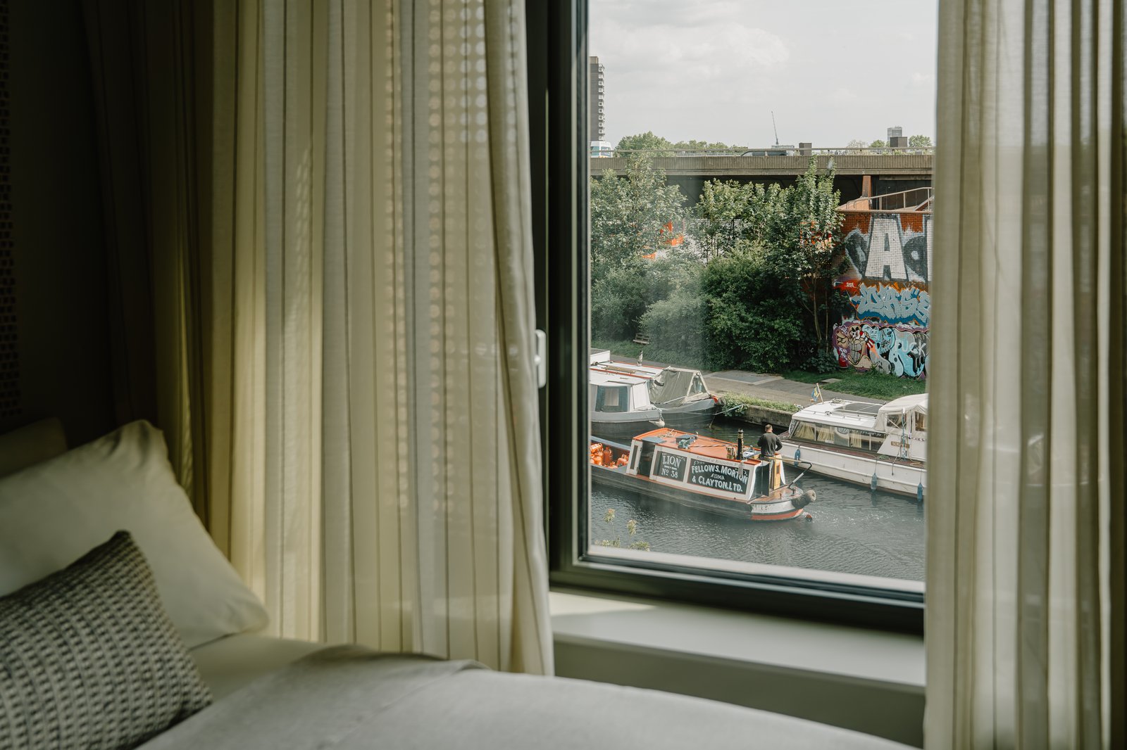 Mason & Fifth, Westbourne Park — vibe
