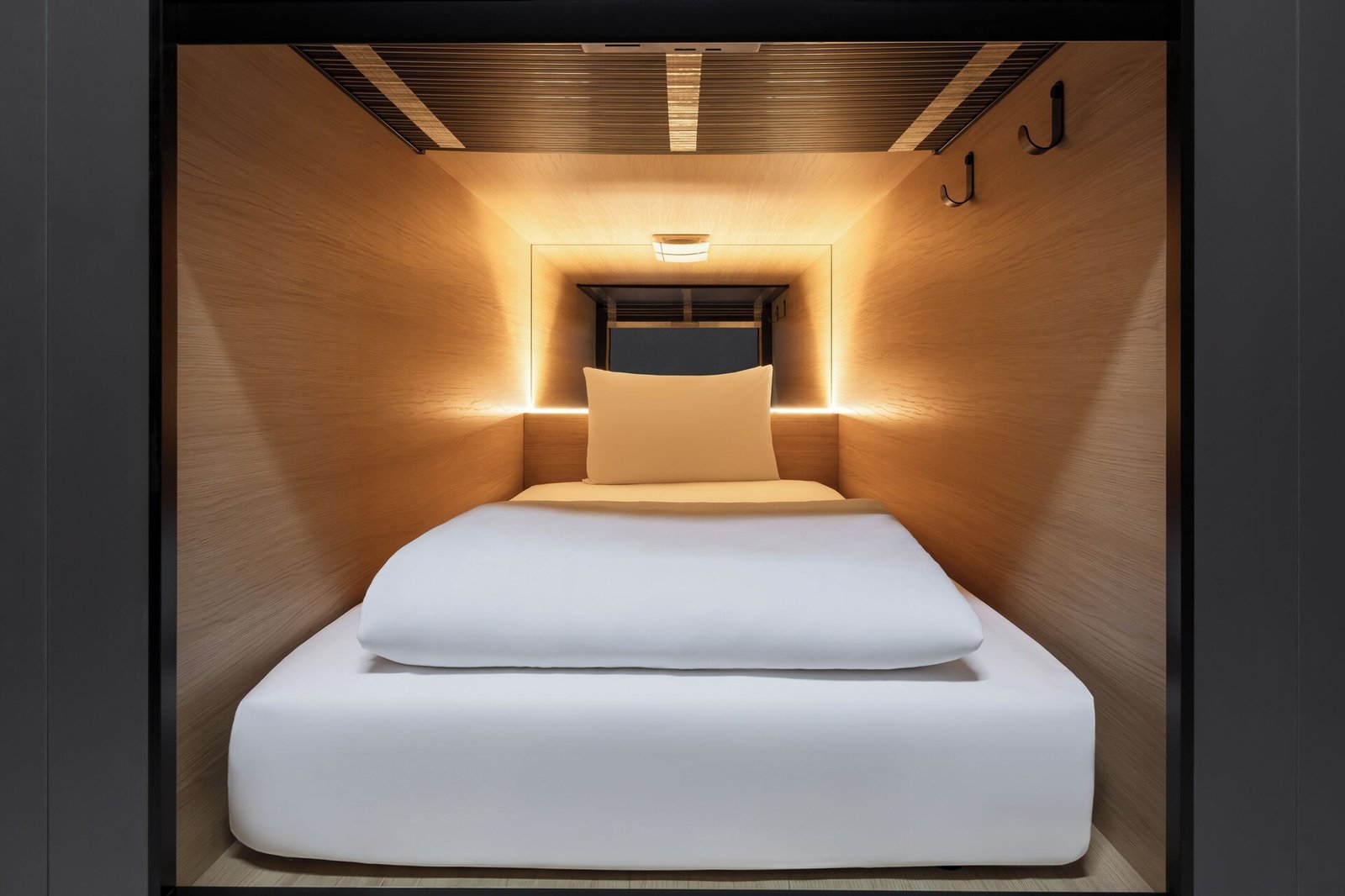 Zedwell Capsule Hotel Piccadilly Circus — rooms