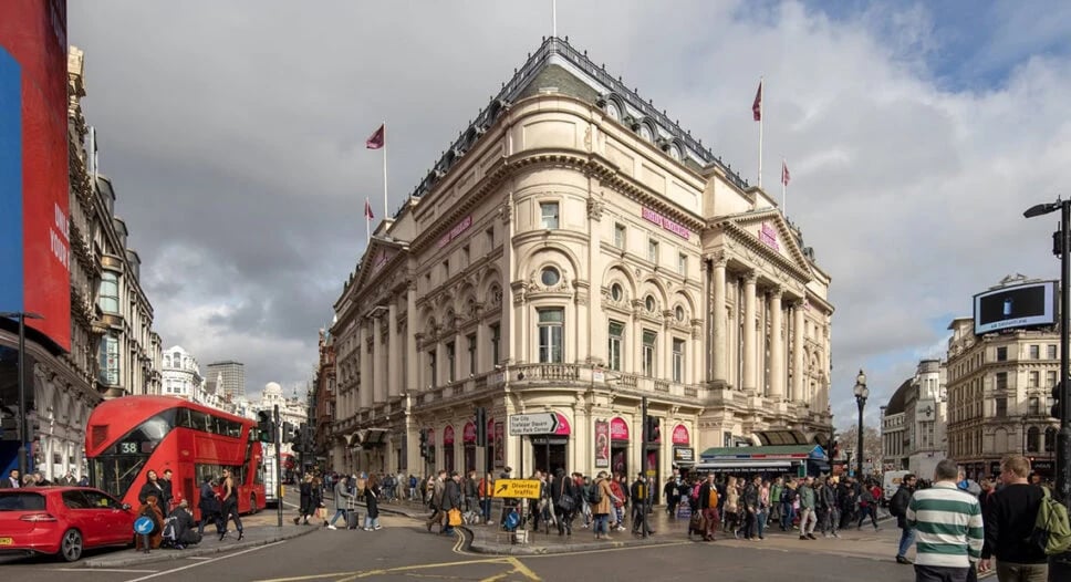 Zedwell Capsule Hotel Piccadilly Circus — backstory
