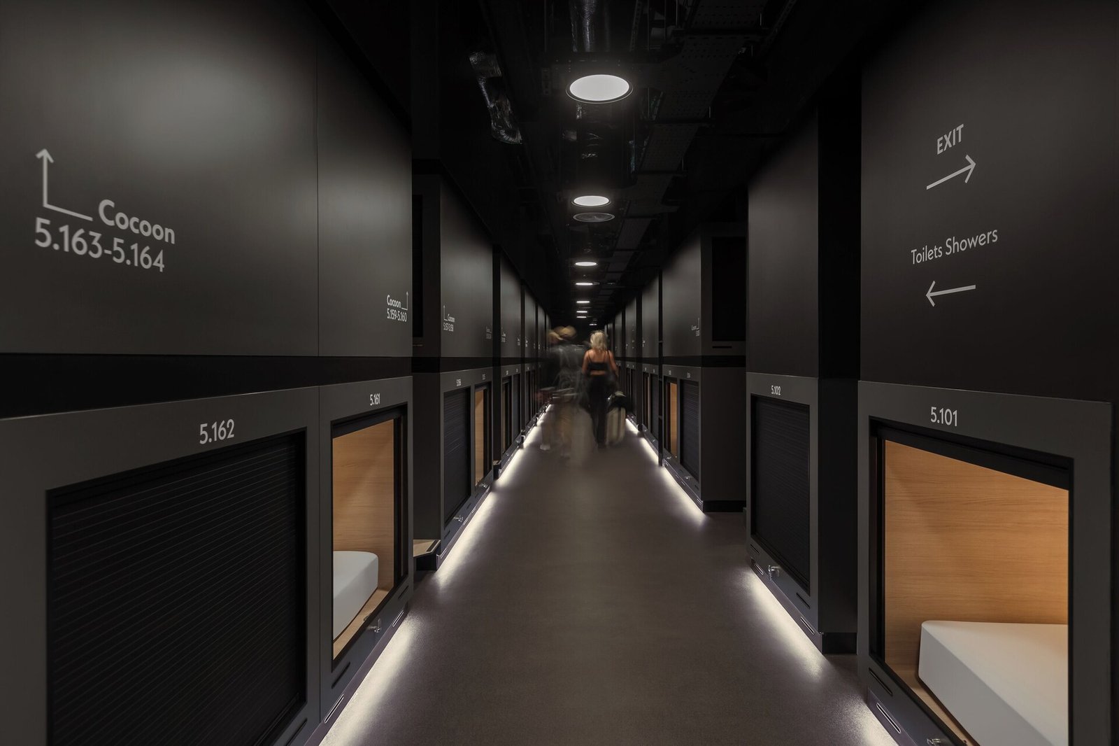 Zedwell Capsule Hotel Piccadilly Circus — vibe