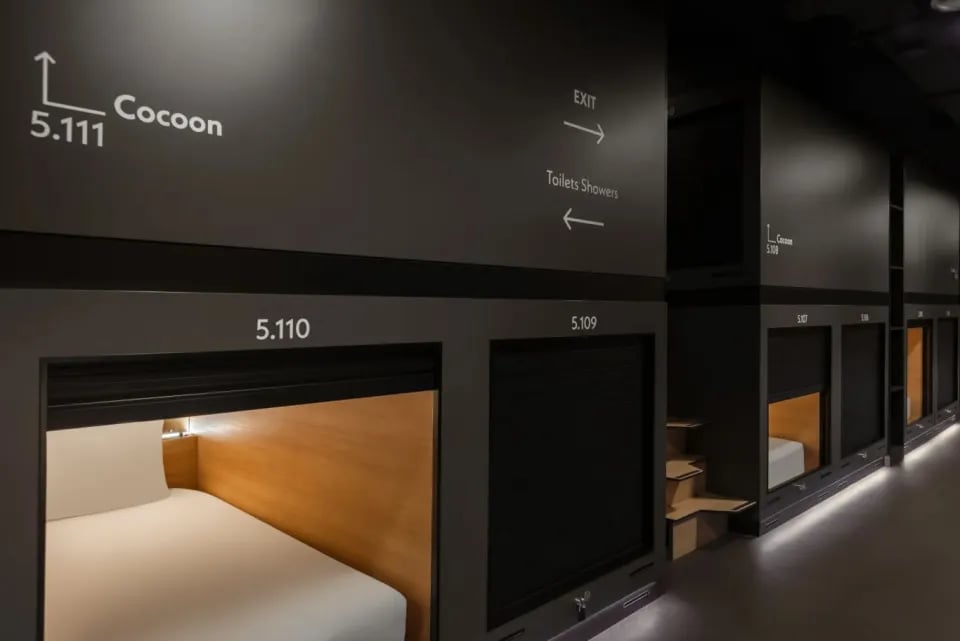 Zedwell Capsule Hotel Piccadilly Circus — vibe