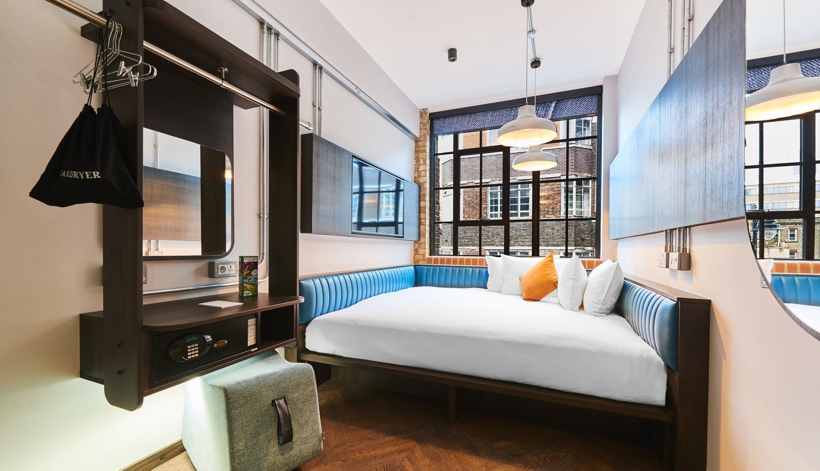 New Road Hotel — rooms