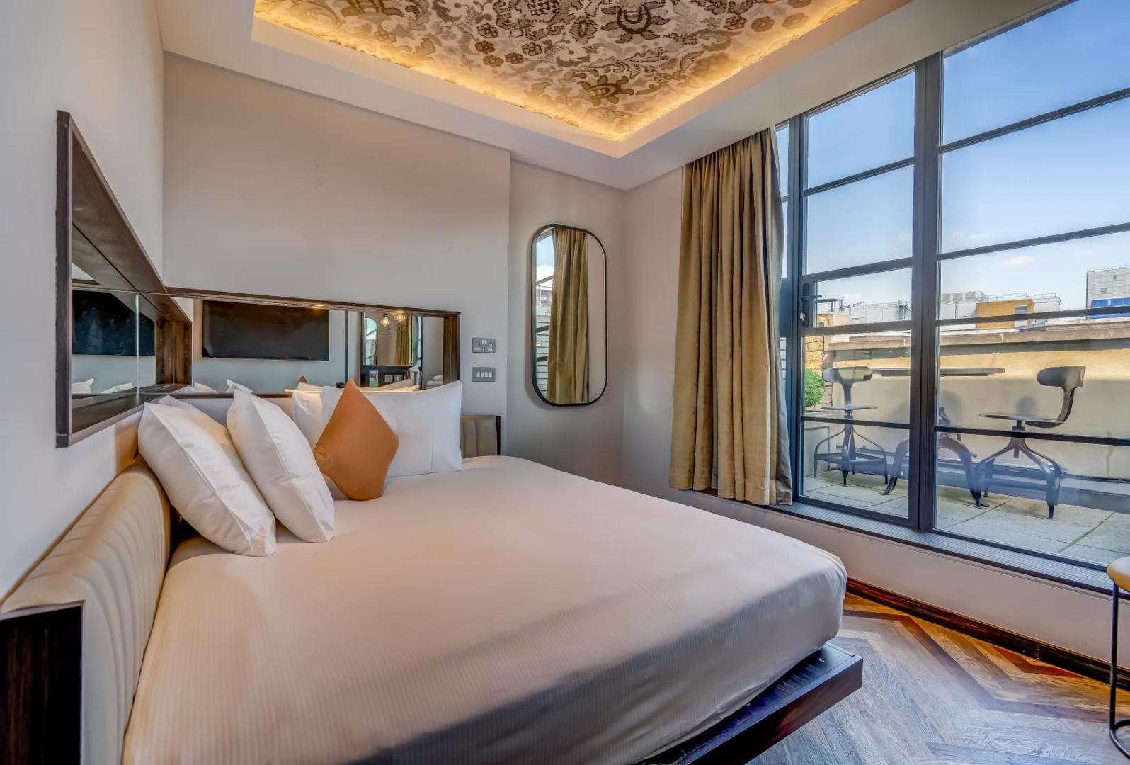 New Road Hotel — rooms