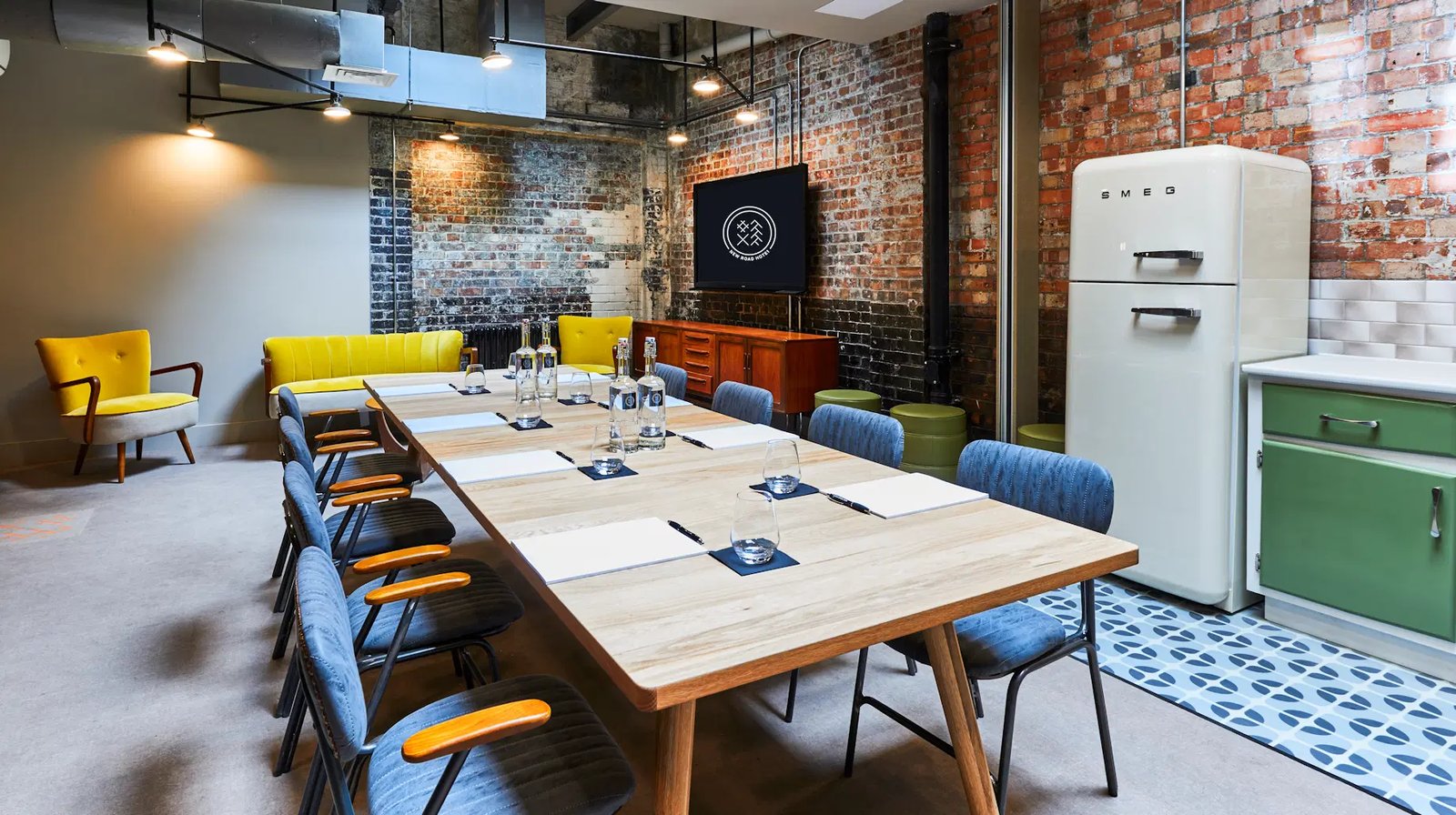 New Road Hotel — eat & drink