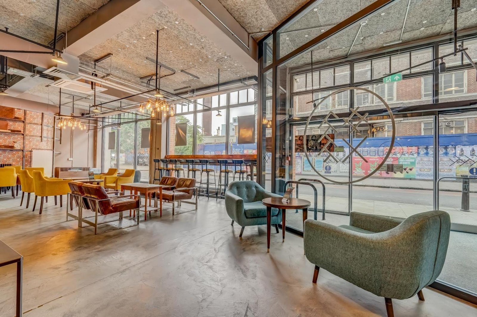 New Road Hotel — eat & drink