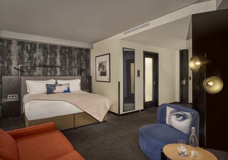 Montcalm East — rooms