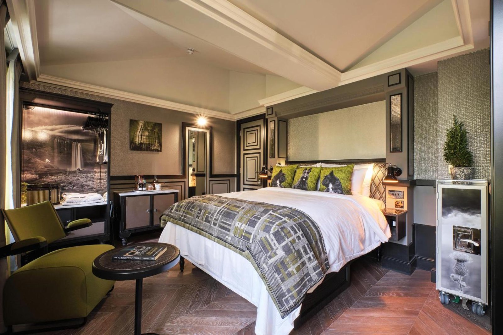 The Gyle — rooms