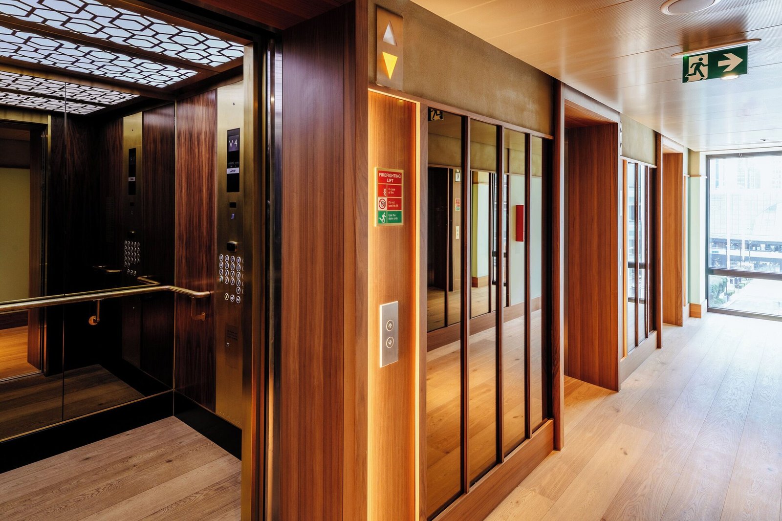 Locke London Canary Wharf — vibe