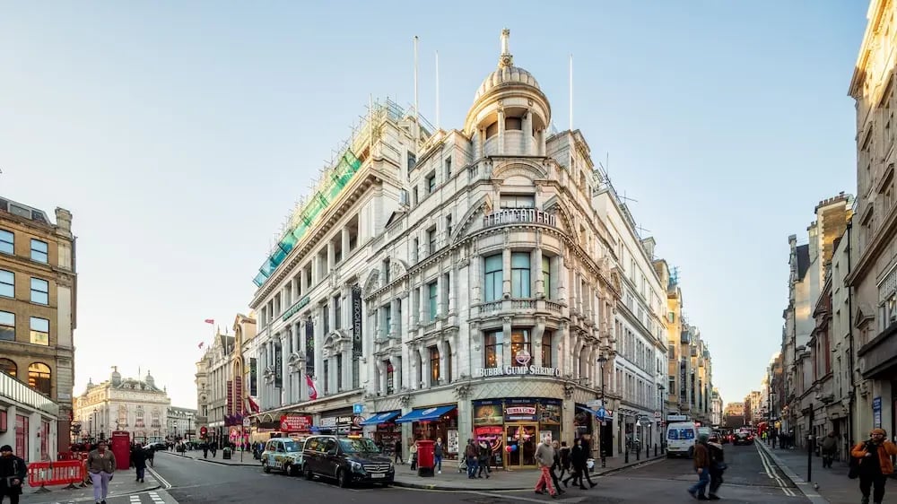 Zedwell Piccadilly Circus — backstory